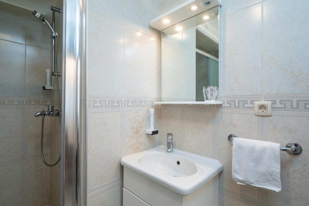 Royal Apartment Varos Split Exterior photo