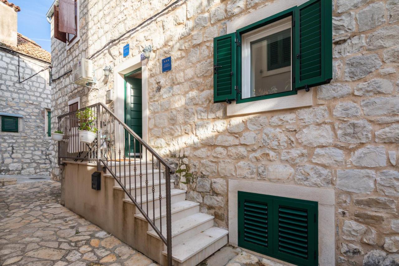 Royal Apartment Varos Split Exterior photo